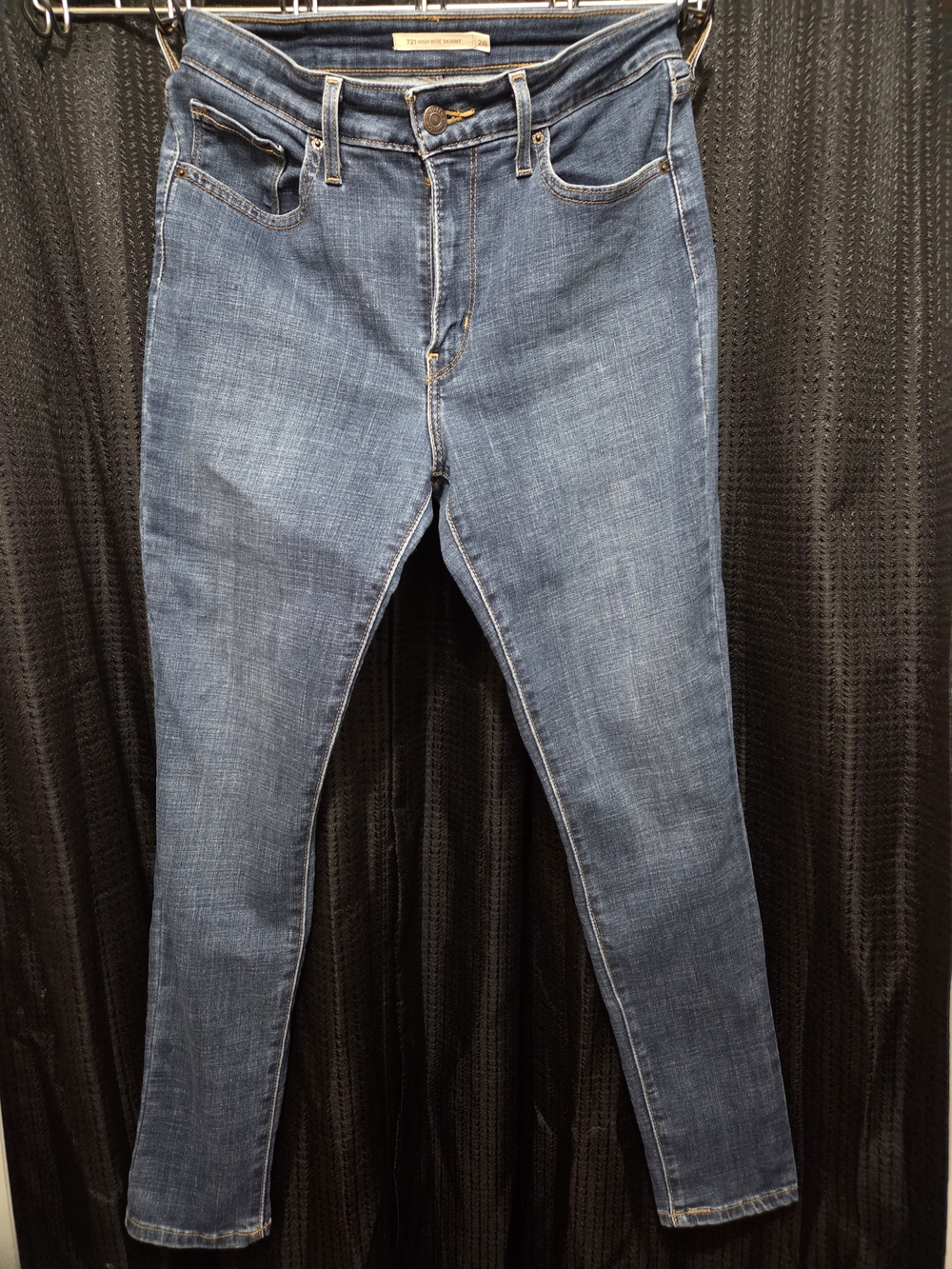 Levi's Women's Skinny Jeans in Medium Blue Wash
